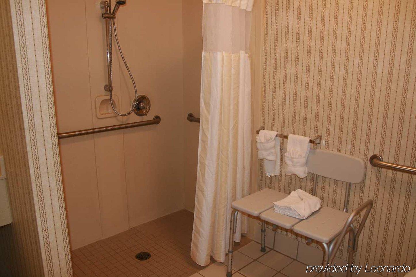 Hilton Garden Inn Minneapolis Saint Paul-Shoreview Exterior photo